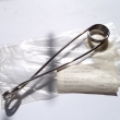 Otvírač tlam ryb - velký, druh 5011, 160 mm. Niklovaný. Cena 5,50 Kčs. Výrobce ZNAK HK. Originální balení v plastovém sáčku.
