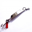 P�rov� t�pytka (jednoduch�), velikost l�i�ky 62 mm, v�ha 5,61 g. Pohyb t�pytky je kym�cej�c� se, houpav�, skokem a napodobuje co nejv�rn�ji rybku. V�robce DIK HK (�l�nek i fotografie v �eskoslovensk�m RYB��STV�, b�ezen 1958).