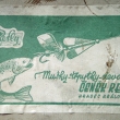 Reklamní štítek z roku 1948.