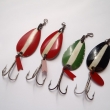 SLAVIA, druh 1045, velikost l�i�ky 40 mm. Zleva �erven� smaltovan� (8,24 g, 7,40 g), zelen� smaltovan� (7,73 g) a �ern� smaltovan� (7,90 g). Nesignov�no. V�robce DIK a ZNAK HK.