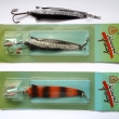 Shora Lipno Diamant, druh 1422, velikost lžičky 90 mm a Lipno Tiger, druh 1419, velikost lžičky 90 mm. Nesignováno. Výrobce ZNAK HK. Originální vakuové balení na kartě.